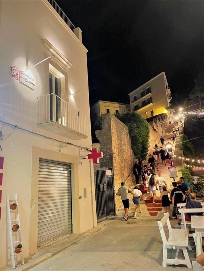 Dimora Del Cuore Guest House In Centro 비에스테 외부 사진