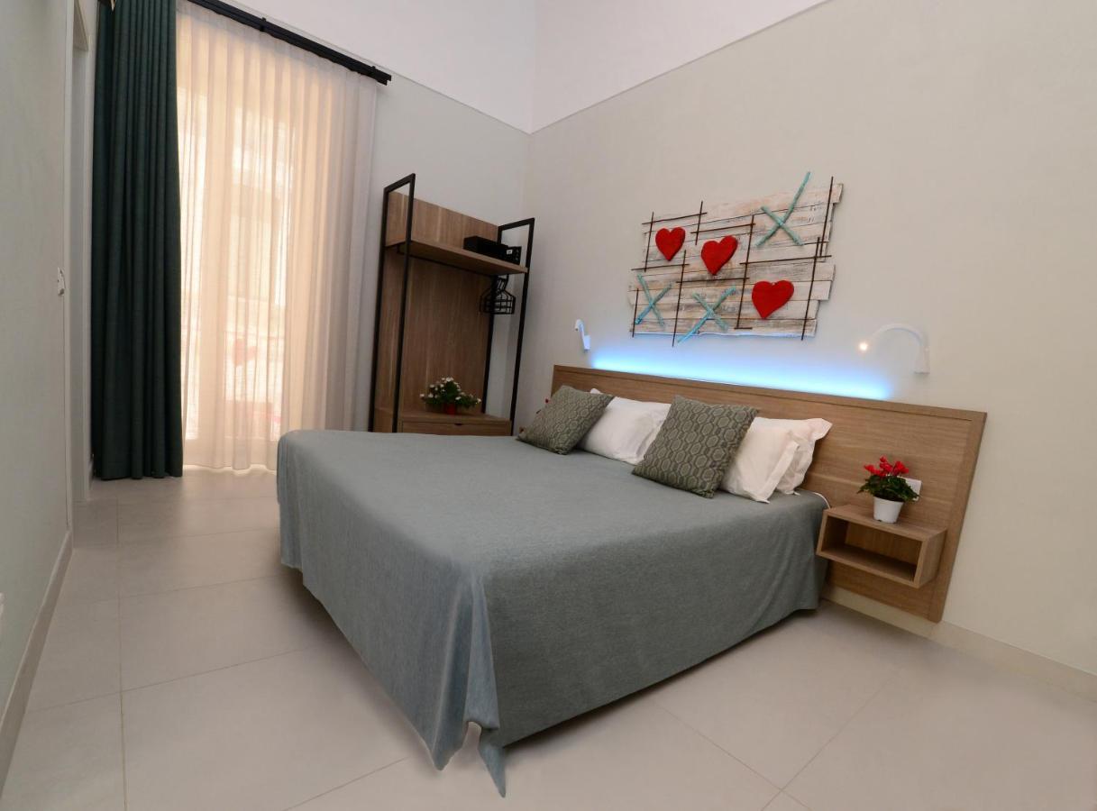 Dimora Del Cuore Guest House In Centro 비에스테 외부 사진