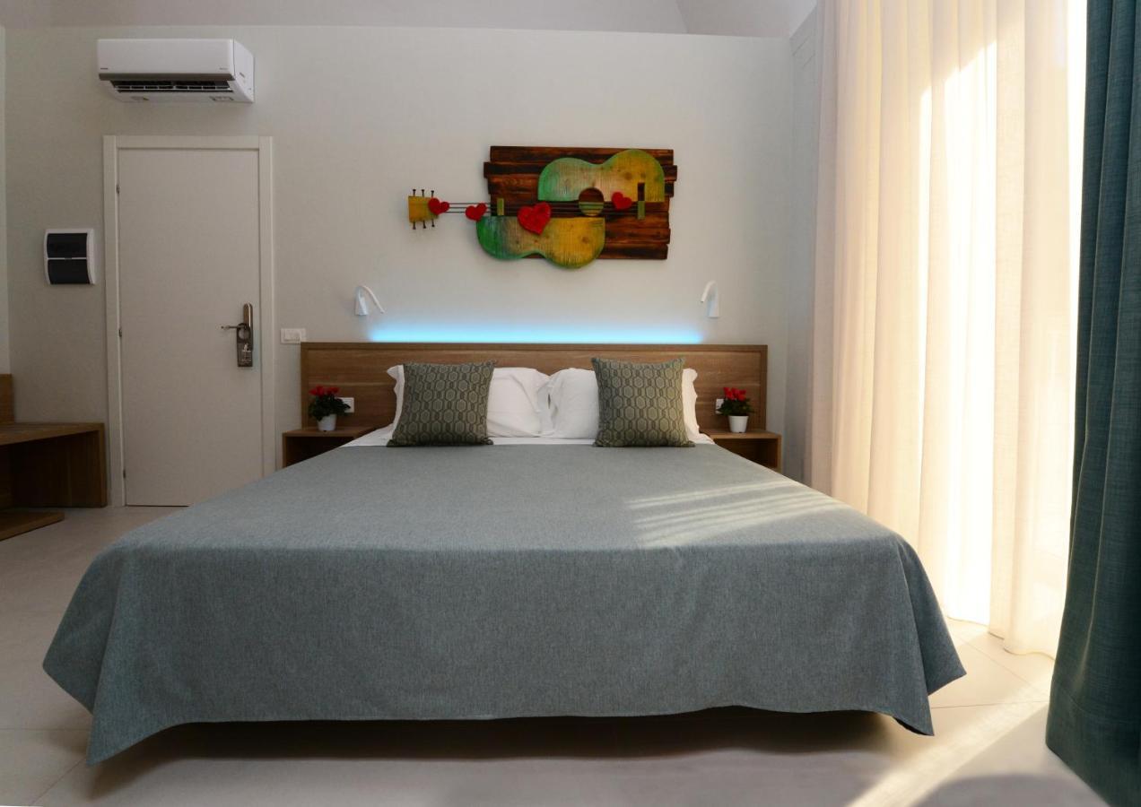 Dimora Del Cuore Guest House In Centro 비에스테 외부 사진
